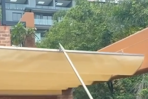 retraction-pole-hook-on-to-open-it